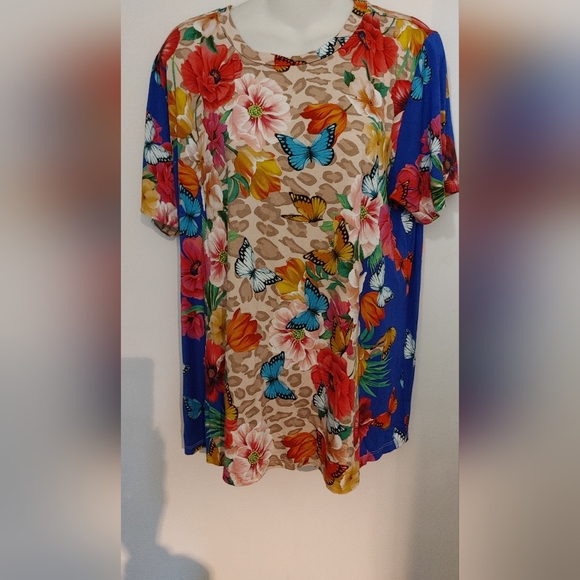 Johnny Was Tops - Johnny was butterfly floral t-shirt size large